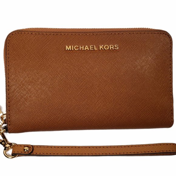 Michael Kors Handbags - Michael Kors Jet Set Tan Leather Wallet